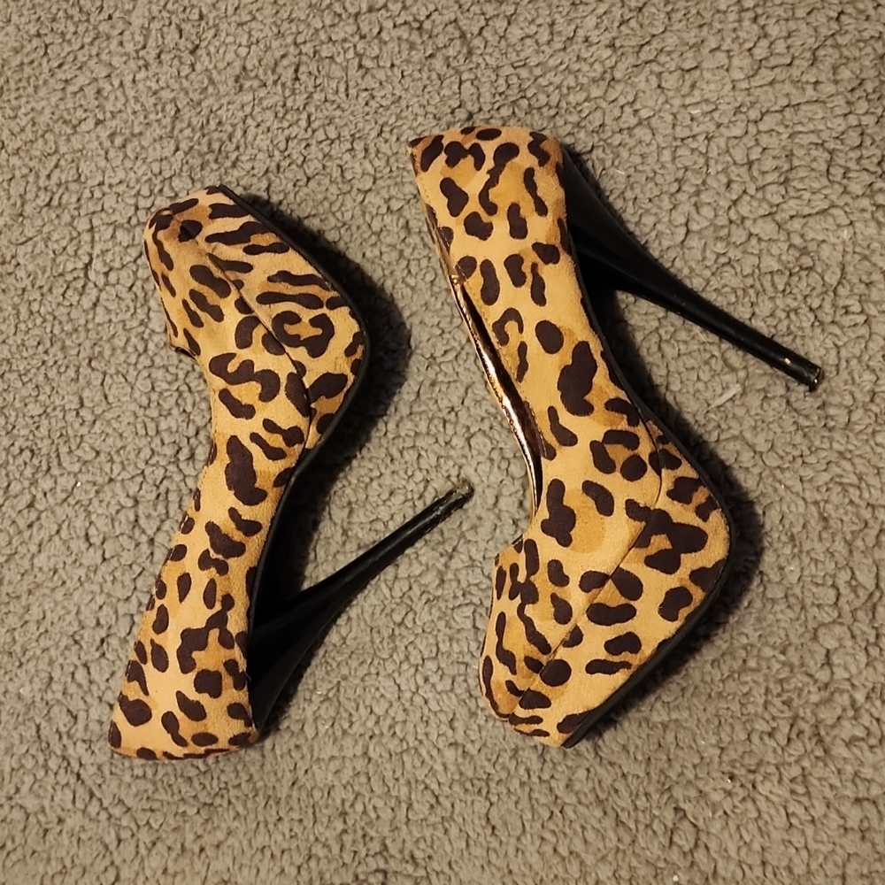 Charlotte Russe Women's Heels Size 7